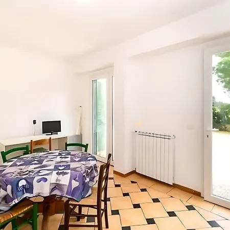 Tranquilla Immersa Nel A 2 Km Dal Mare