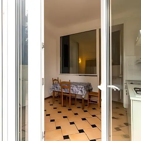 Tigullio Apartment *