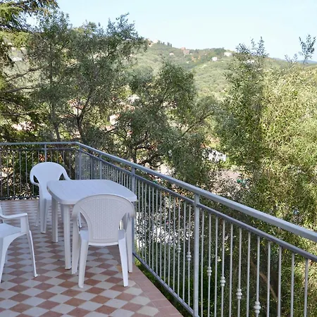 Tranquilla Immersa Nel A 2 Km Dal Mare דירה