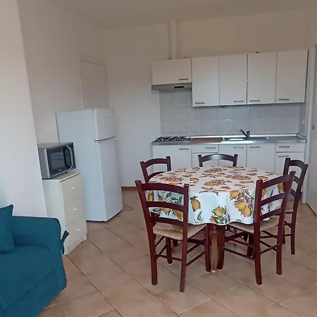 Tranquilla Immersa Nel A 2 Km Dal Mare קיאברי