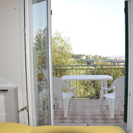 Tranquilla Immersa Nel A 2 Km Dal Mare קיאברי