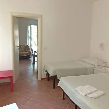Tranquilla Immersa Nel A 2 Km Dal Mare * קיאברי