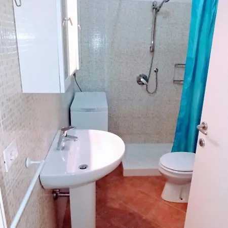 Tranquilla Immersa Nel A 2 Km Dal Mare דירה