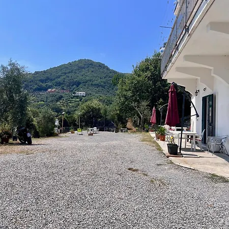 Tranquilla Immersa Nel A 2 Km Dal Mare Daire Chiavari